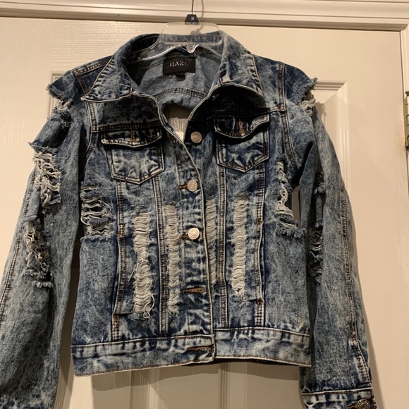 DAZL Jean Jacket - Picture 1 of 10